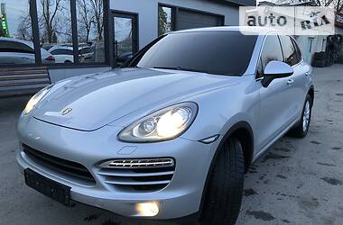 Позашляховик / Кросовер Porsche Cayenne 2013 в 