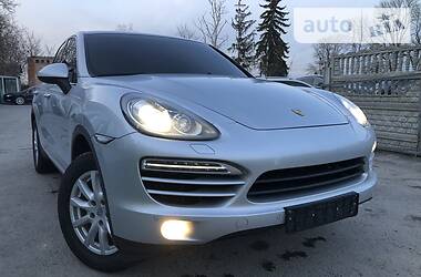 Позашляховик / Кросовер Porsche Cayenne 2013 в 