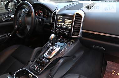 Позашляховик / Кросовер Porsche Cayenne 2013 в 