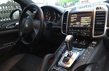 Позашляховик / Кросовер Porsche Cayenne 2013 в 