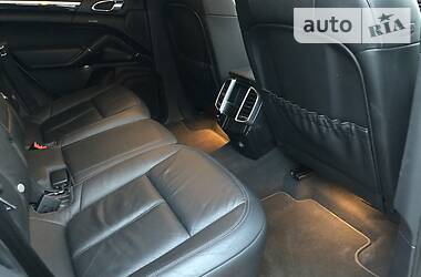 Позашляховик / Кросовер Porsche Cayenne 2013 в 