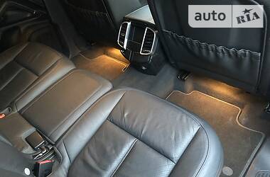 Позашляховик / Кросовер Porsche Cayenne 2013 в 