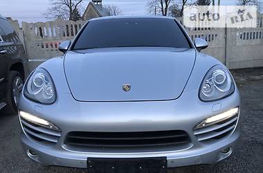Позашляховик / Кросовер Porsche Cayenne 2013 в 