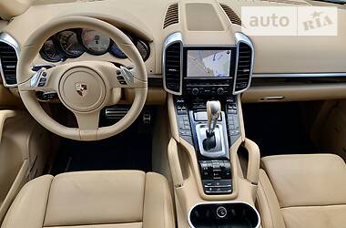 Позашляховик / Кросовер Porsche Cayenne 2012 в 