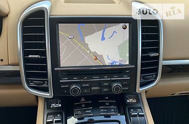 Позашляховик / Кросовер Porsche Cayenne 2012 в 