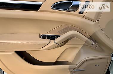 Позашляховик / Кросовер Porsche Cayenne 2012 в 