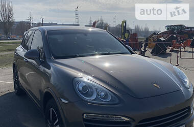 Внедорожник / Кроссовер Porsche Cayenne 2012 в Днепре