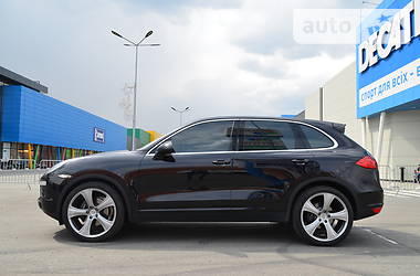 Позашляховик / Кросовер Porsche Cayenne 2011 в 