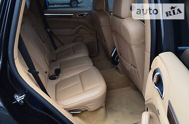 Позашляховик / Кросовер Porsche Cayenne 2011 в 