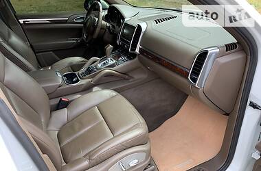Позашляховик / Кросовер Porsche Cayenne 2012 в 