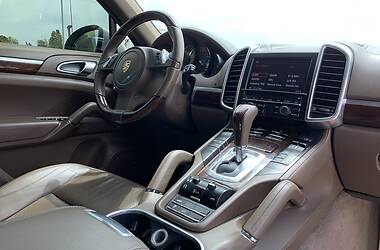 Позашляховик / Кросовер Porsche Cayenne 2012 в 