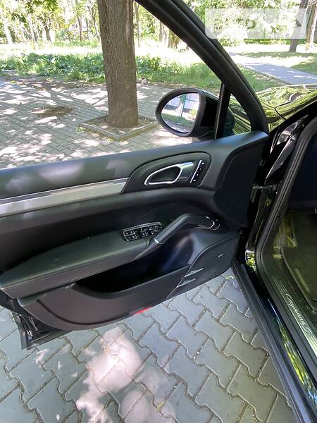 Позашляховик / Кросовер Porsche Cayenne 2010 в Одесі