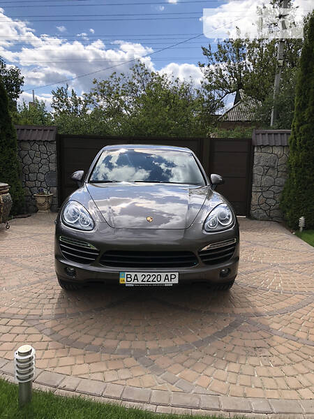 Позашляховик / Кросовер Porsche Cayenne 2012 в Кропивницькому