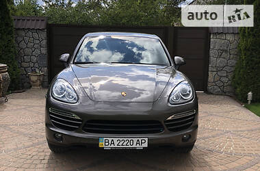 Внедорожник / Кроссовер Porsche Cayenne 2012 в 