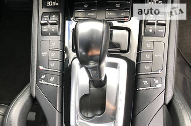 Внедорожник / Кроссовер Porsche Cayenne 2012 в 