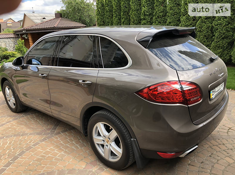 Позашляховик / Кросовер Porsche Cayenne 2012 в Кропивницькому