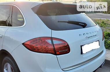 Внедорожник / Кроссовер Porsche Cayenne 2011 в Одессе