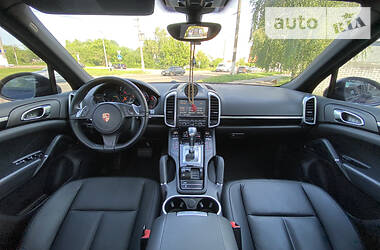 Внедорожник / Кроссовер Porsche Cayenne 2014 в Житомире
