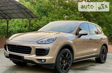 Внедорожник / Кроссовер Porsche Cayenne 2016 в Киеве