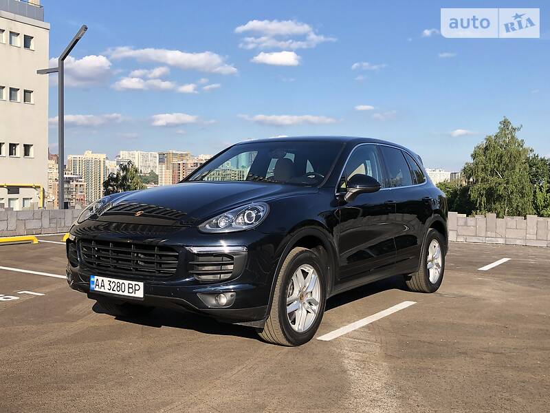 Внедорожник / Кроссовер Porsche Cayenne 2016 в Киеве