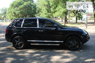 Внедорожник / Кроссовер Porsche Cayenne 2005 в 
