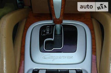 Внедорожник / Кроссовер Porsche Cayenne 2005 в 