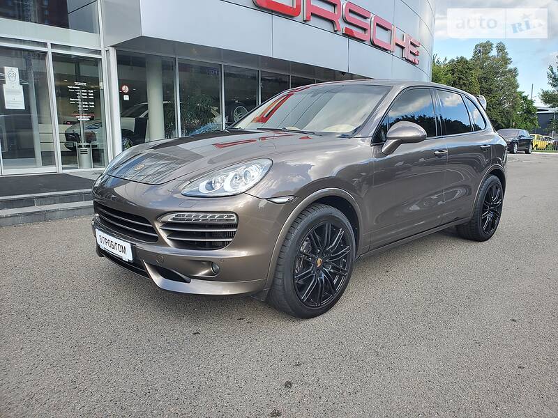 Позашляховик / Кросовер Porsche Cayenne 2012 в Дніпрі