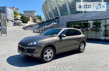 Внедорожник / Кроссовер Porsche Cayenne 2011 в Киеве