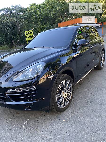 Позашляховик / Кросовер Porsche Cayenne 2013 в Одесі