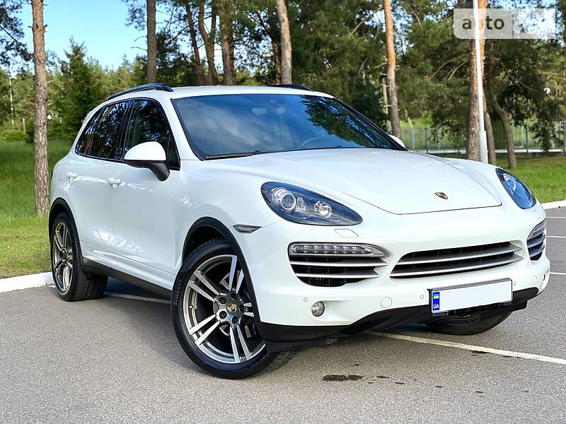 Позашляховик / Кросовер Porsche Cayenne 2014 в Києві