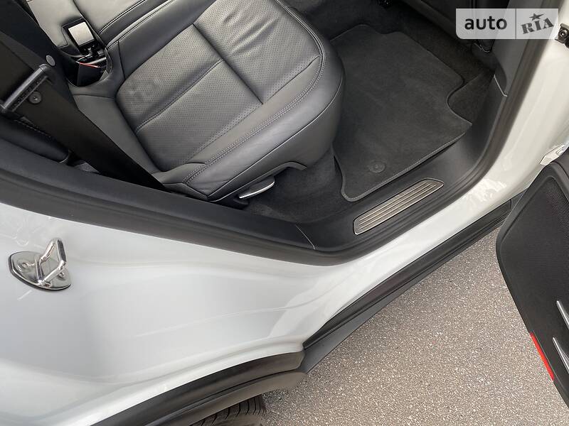 Позашляховик / Кросовер Porsche Cayenne 2014 в Києві