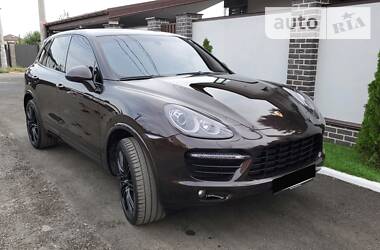 Внедорожник / Кроссовер Porsche Cayenne 2011 в Киеве