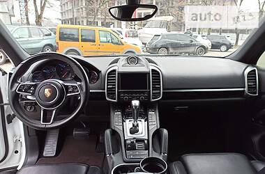 Позашляховик / Кросовер Porsche Cayenne 2015 в Дніпрі