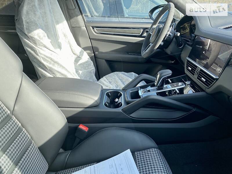Внедорожник / Кроссовер Porsche Cayenne 2021 в Киеве фото 53 Внедорожник / Кроссовер Porsche Cayenne 2021 в Киеве