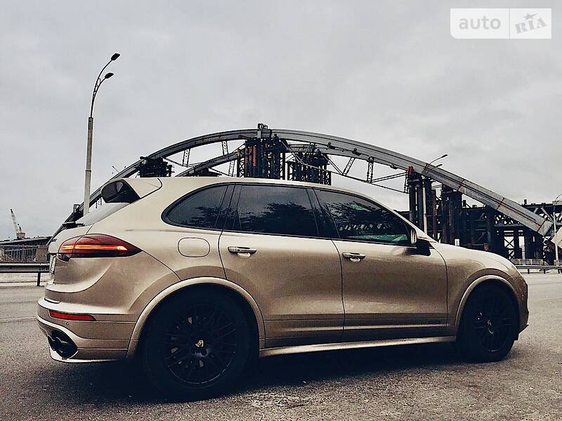 Porsche Cayenne 2016