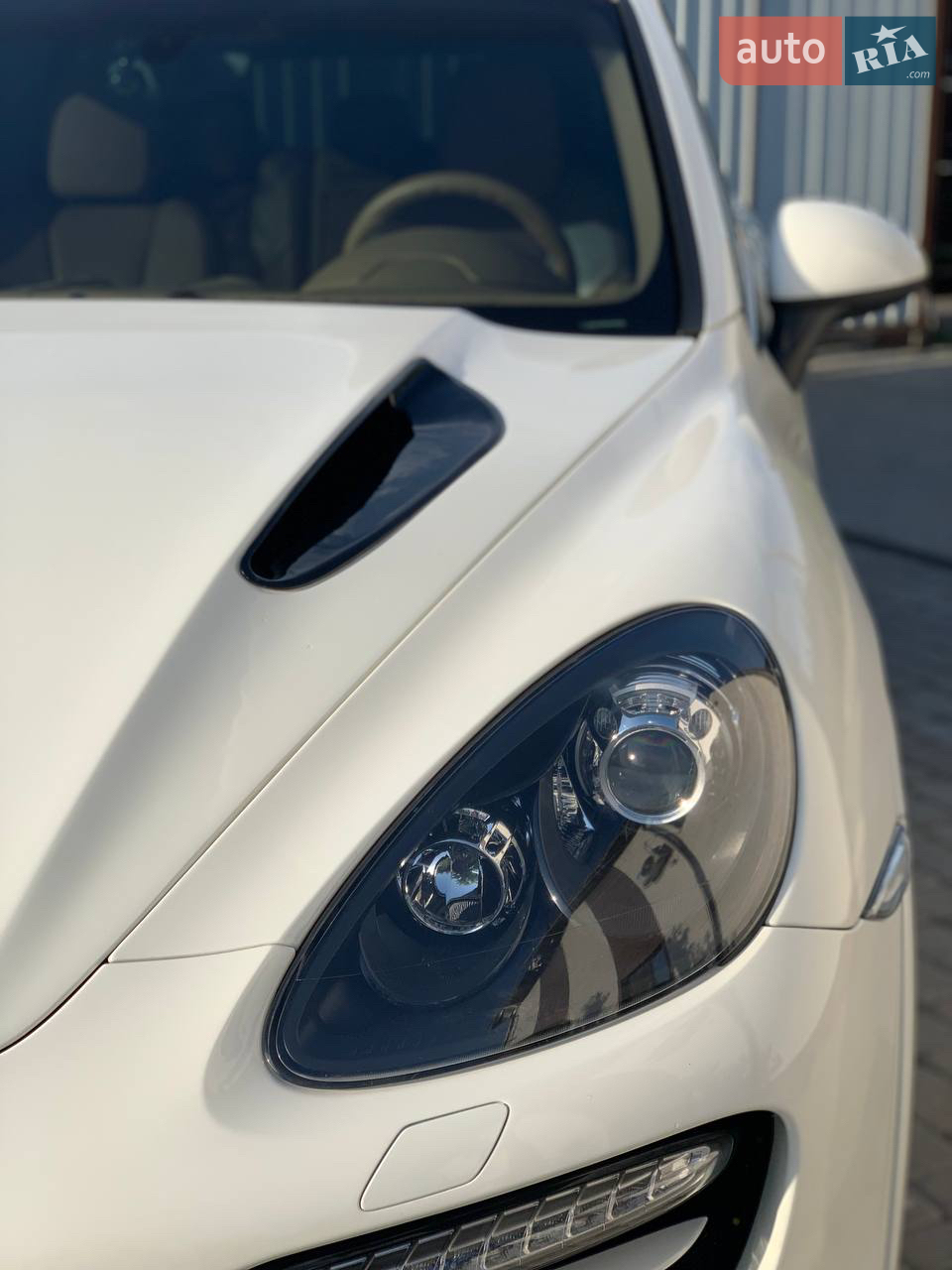 2011 Porsche Cayenne - мініатюра 2