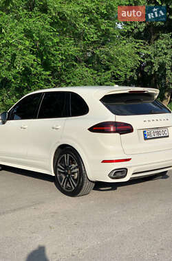 Позашляховик / Кросовер Porsche Cayenne 2011 в 
