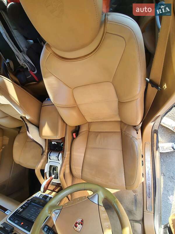 Внедорожник / Кроссовер Porsche Cayenne 2009 в Киеве