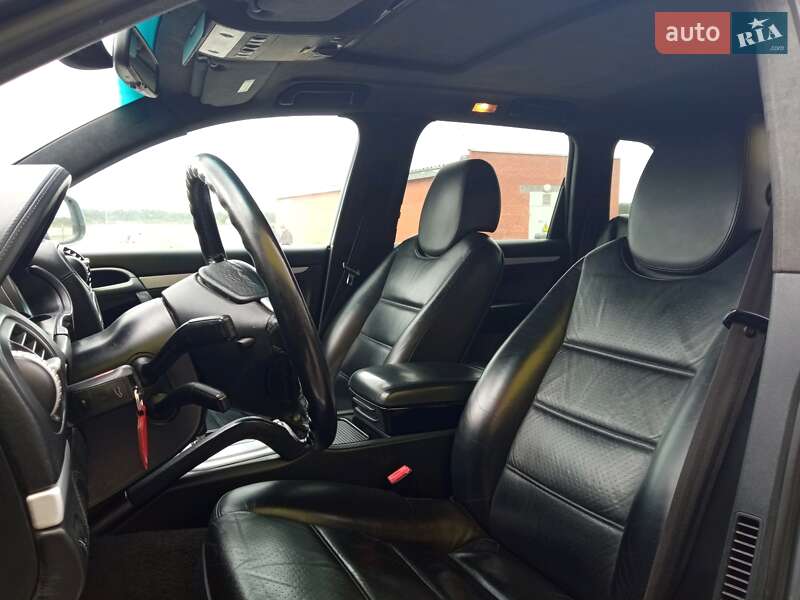 Внедорожник / Кроссовер Porsche Cayenne 2003 в Киеве