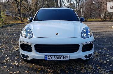 Внедорожник / Кроссовер Porsche Cayenne 2014 в 