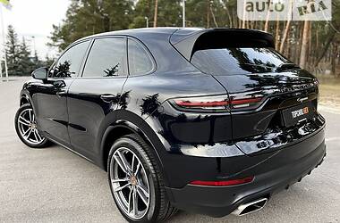 Внедорожник / Кроссовер Porsche Cayenne 2020 в 