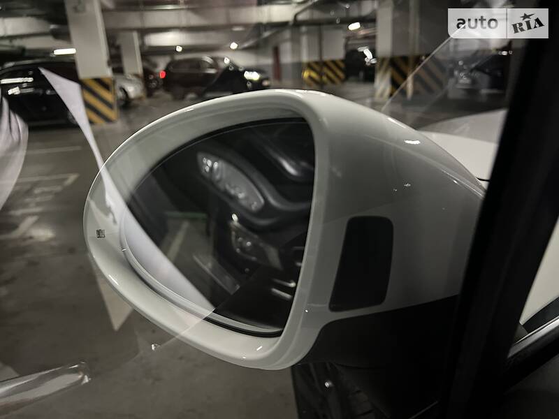 Внедорожник / Кроссовер Porsche Cayenne 2015 в Киеве