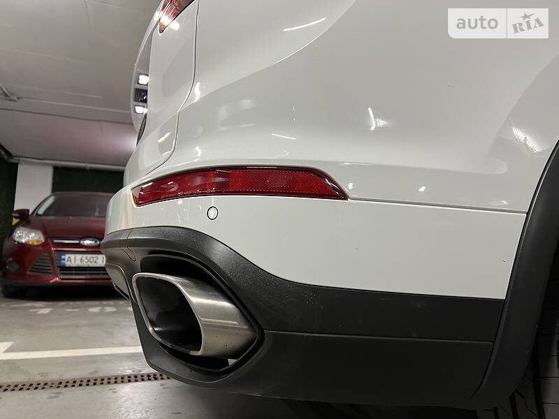 Внедорожник / Кроссовер Porsche Cayenne 2015 в Киеве