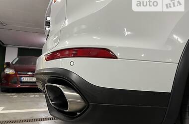 Позашляховик / Кросовер Porsche Cayenne 2015 в 
