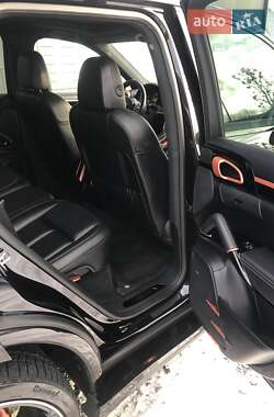 Внедорожник / Кроссовер Porsche Cayenne 2016 в 