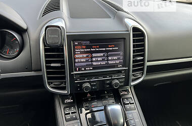 Внедорожник / Кроссовер Porsche Cayenne 2013 в 