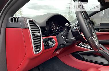 Внедорожник / Кроссовер Porsche Cayenne 2019 в 