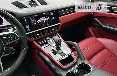 Внедорожник / Кроссовер Porsche Cayenne 2019 в 
