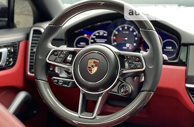 Внедорожник / Кроссовер Porsche Cayenne 2019 в 