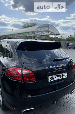 Внедорожник / Кроссовер Porsche Cayenne 2013 в Кропивницком